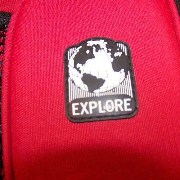 Red Canvas Travel Bag By Explore - Picture 5 of 5